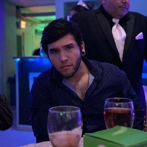 Meet your Posher, Cesar